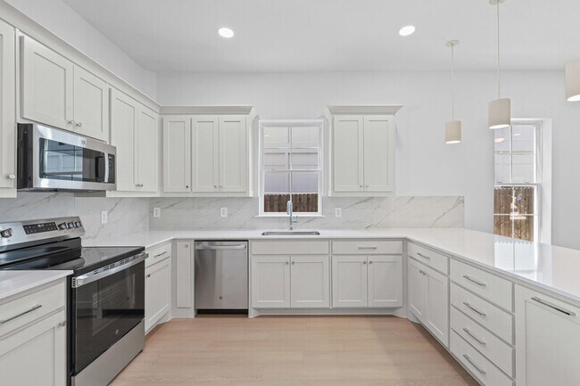 Building Photo - 3131 Greene Ave