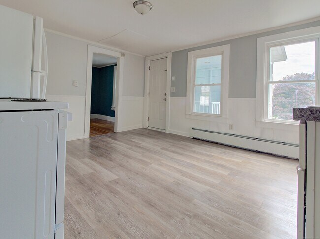 Building Photo - 1 Pratte Ave
