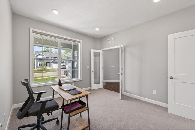 Building Photo - 1559 Edgebrook Ln