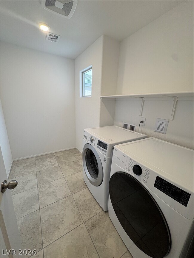 Building Photo - 5451 Barcola Ave