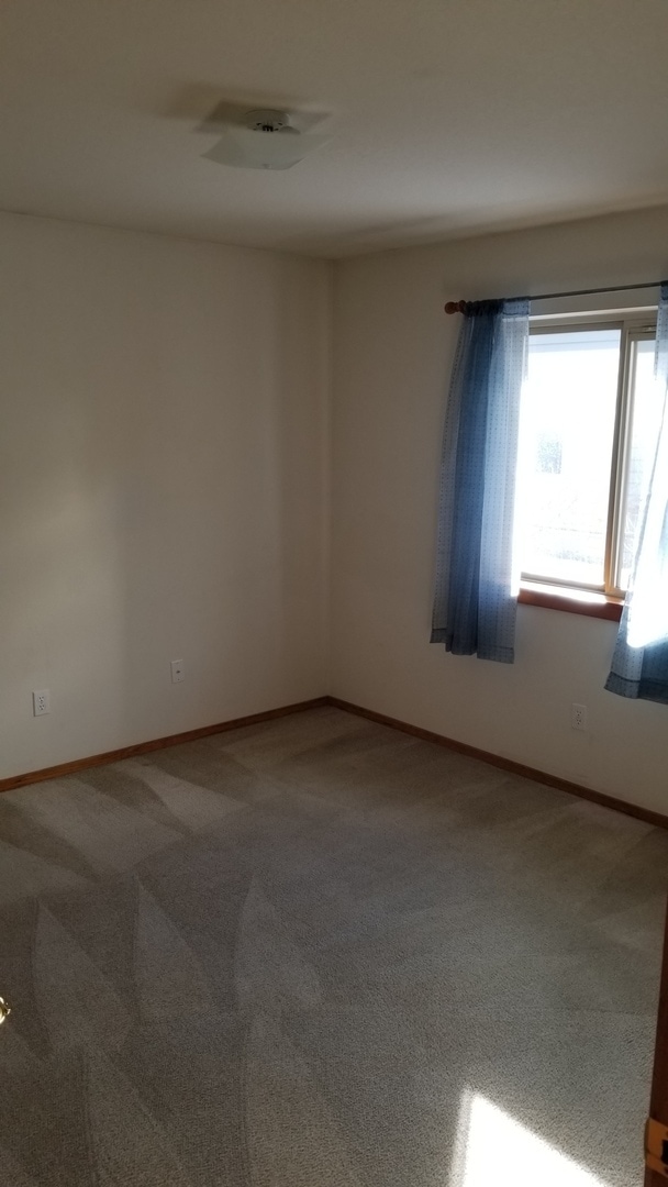 Building Photo - VIDEOTOUR: 2-Bedroom with Garage, close to...