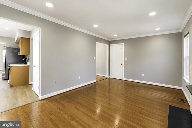 Building Photo - 15025 Timberlake Dr