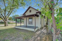 Building Photo - Remodeled 3 Bedroom Home