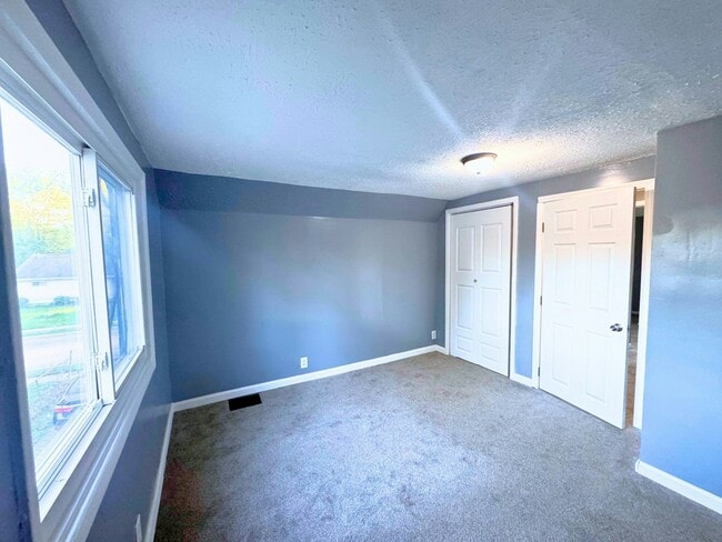 Building Photo - 2294 Minnesota Ave