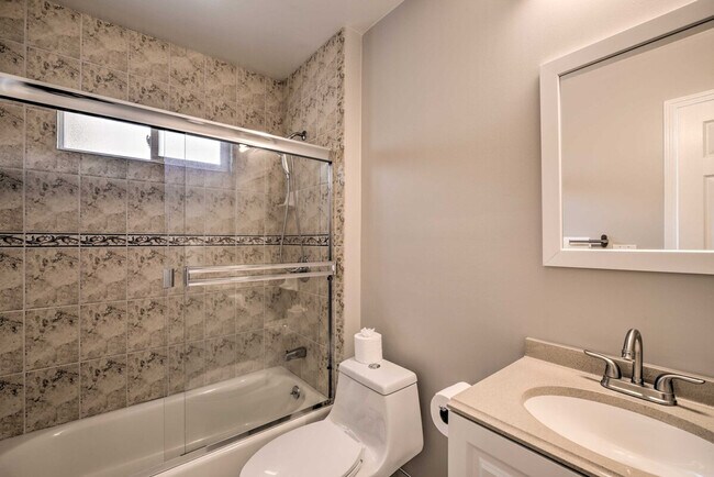 Building Photo - 3096 Dovela Way