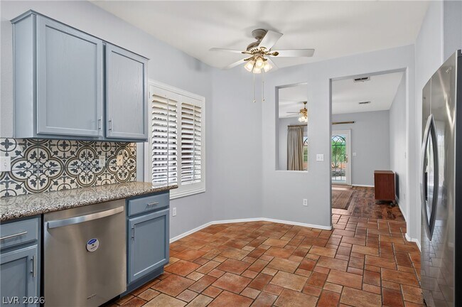 Building Photo - 2118 Desert Woods Dr