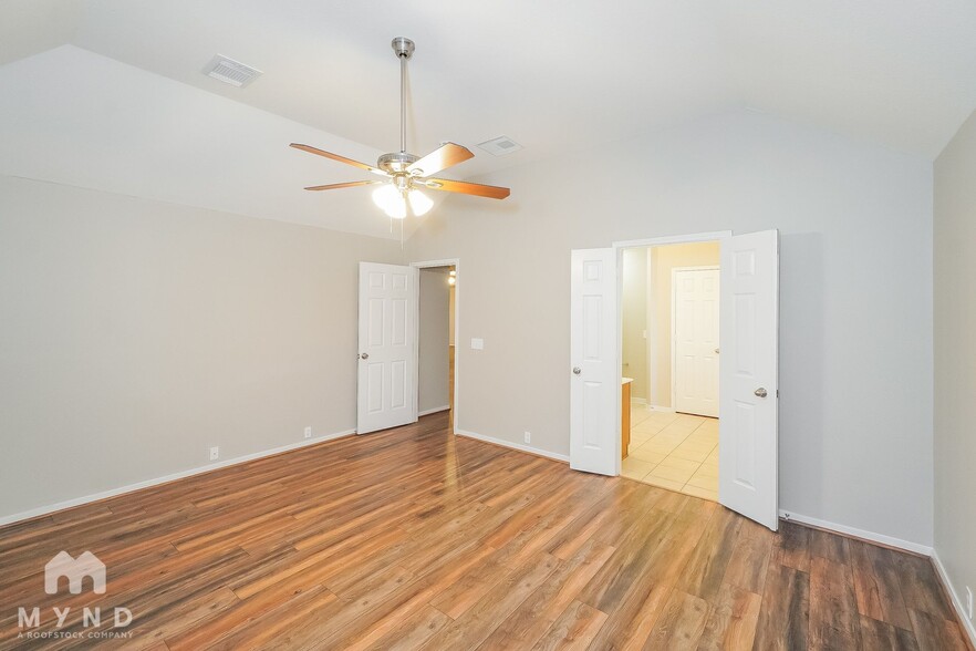 Building Photo - 818 Cypresswood Bend