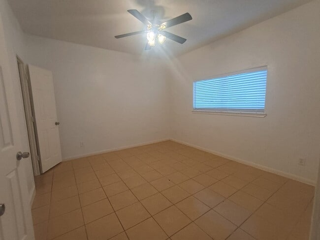 Building Photo - 8106 Rhobell St