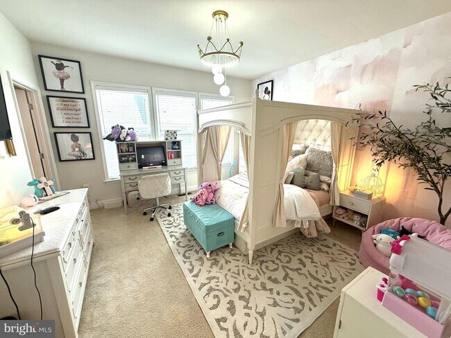 Building Photo - 17351 Redshank Rd