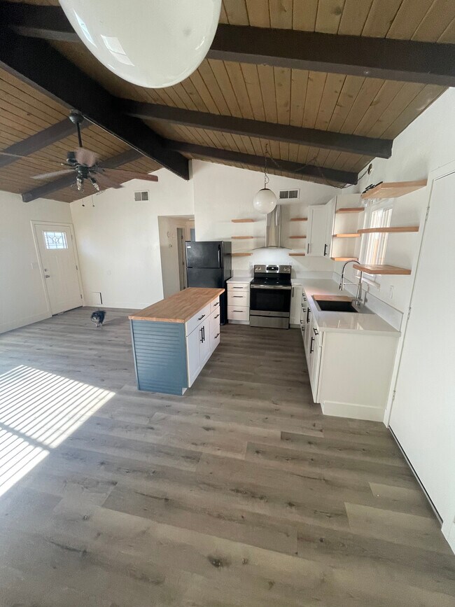 Vaulted Ceilings Throughout - 2391 Campbell St