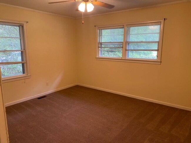 Building Photo - 3 Bedroom / 1.5 Bathroom home in Valdosta