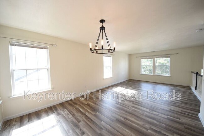 Building Photo - 1109 Lady Ashley Dr