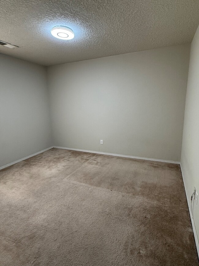 Building Photo - 12023 Pocono Rd SE