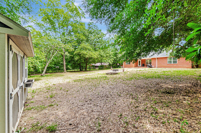 Building Photo - 121 Hillwood Dr