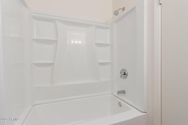 Building Photo - 860 E Brown Rd