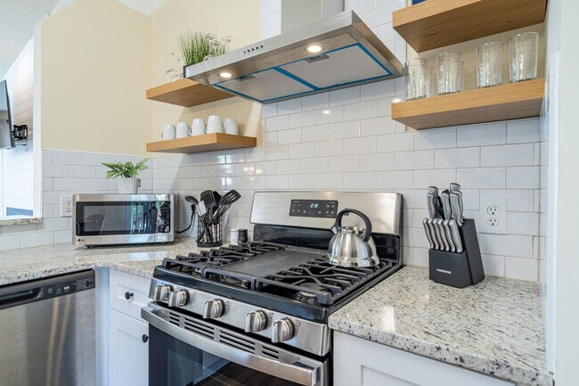 Building Photo - 58 Auburn Dr SW