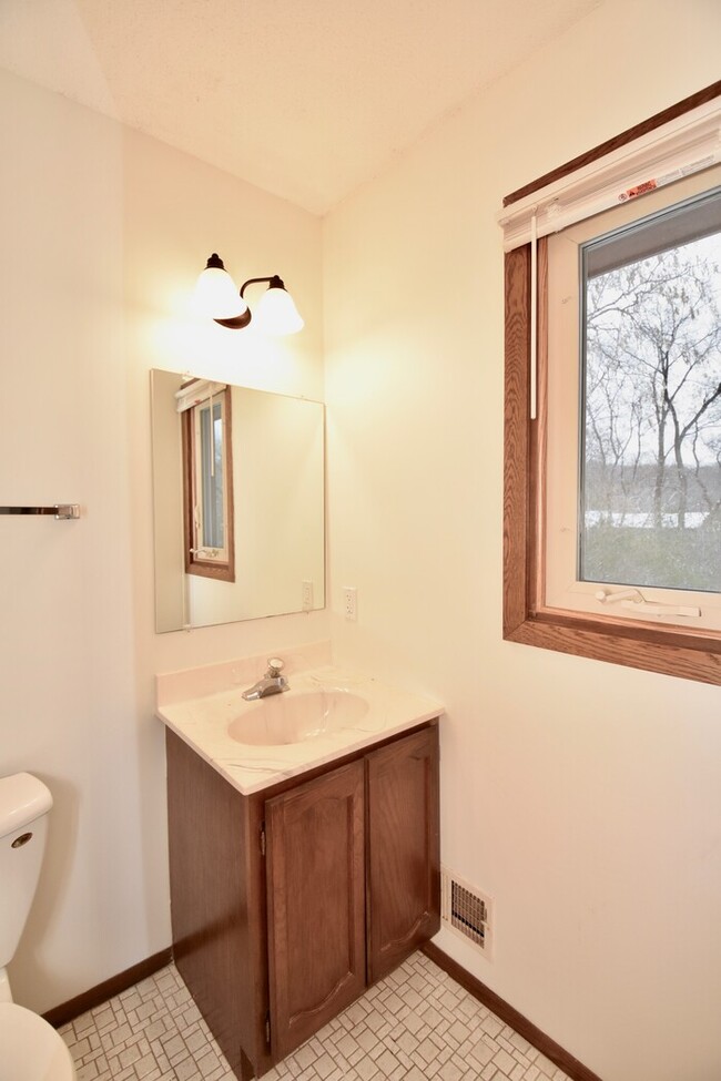 Building Photo - Available November 1st - updated 3 bed, 2....