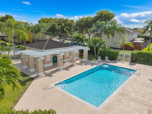 Building Photo - 17542 SW 139th Ct