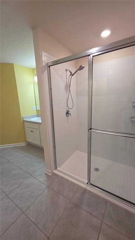 Building Photo - 70 Oakleaf Way