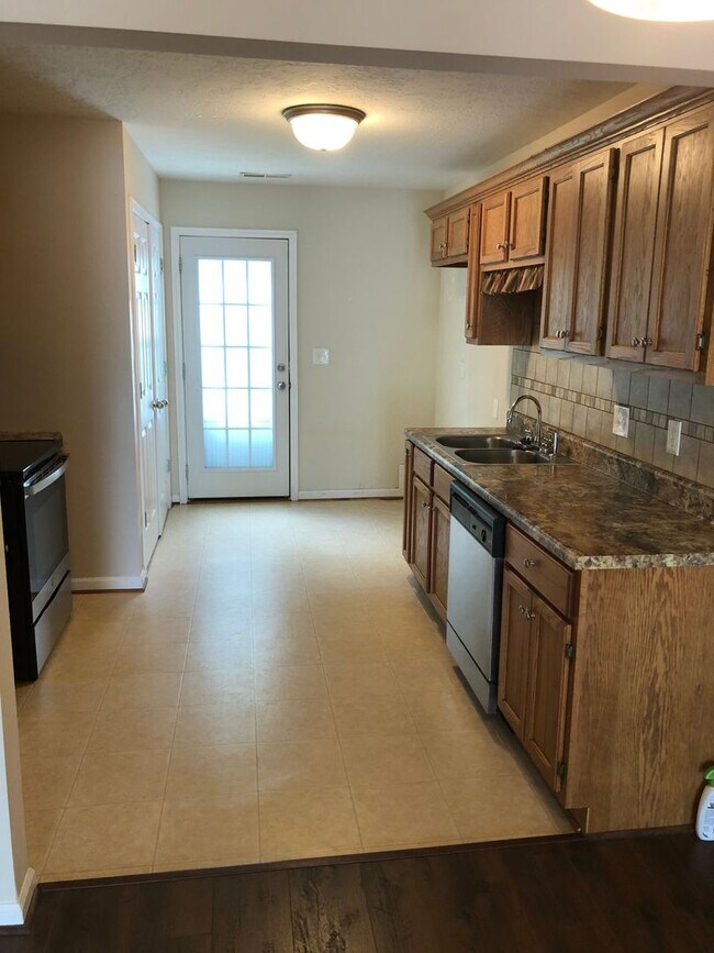 Building Photo - Cobblestone Trace- Oxford's Premier 55+ Community