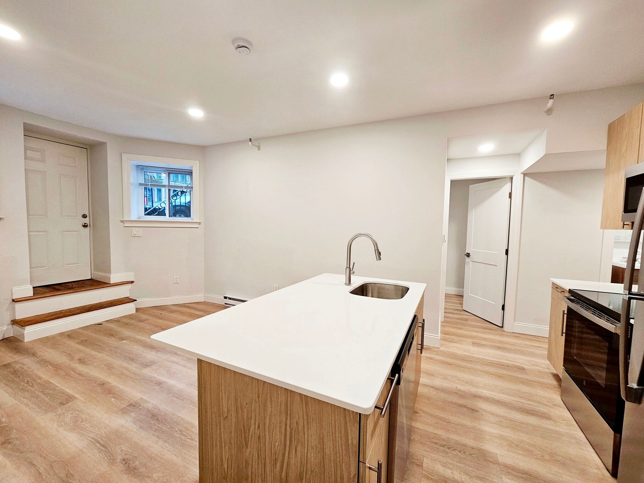 Building Photo - 501 Beacon St