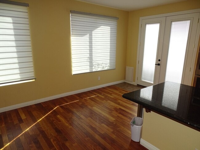 Building Photo - West Summerlin 5 Bedroom, Bed & Full Bath 1st Floor, Beauty