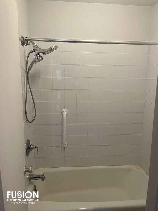 Building Photo - Bright 2-Bedroom Home Near Oakledge Park w/Pool!