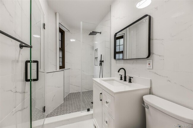 Building Photo - 1100 Grand Concourse