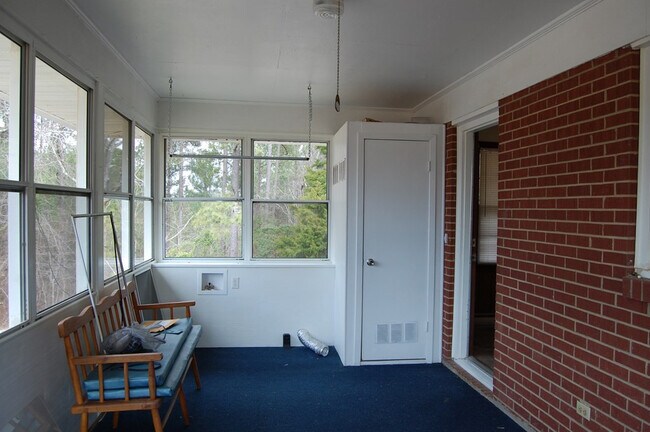 Building Photo - 123 Reedy Fork Rd