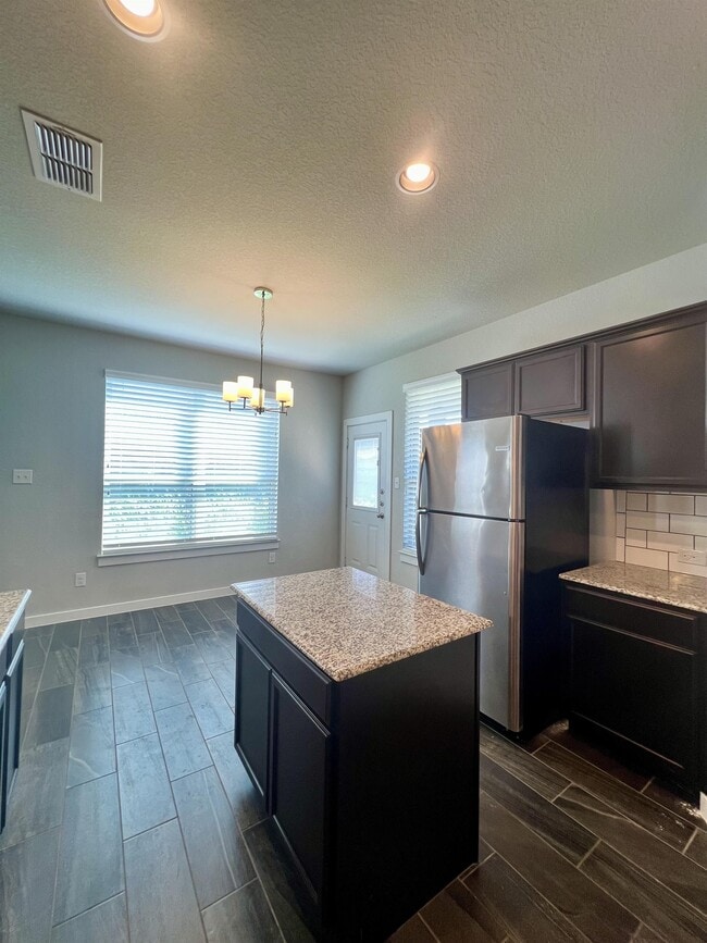 Building Photo - 374 Creekside Curve