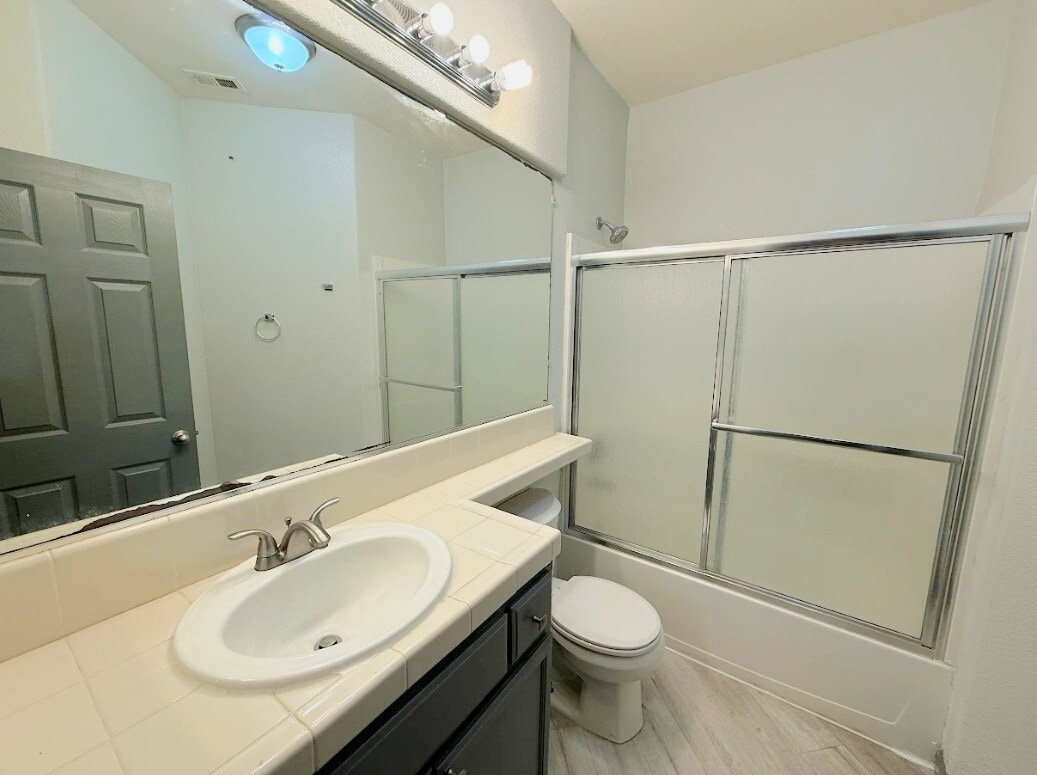 Building Photo - 633 Chandon Dr