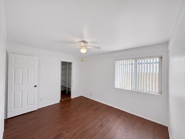 Building Photo - Spacious 4 Bedroom Pool Home in Quiet Cul De Sac