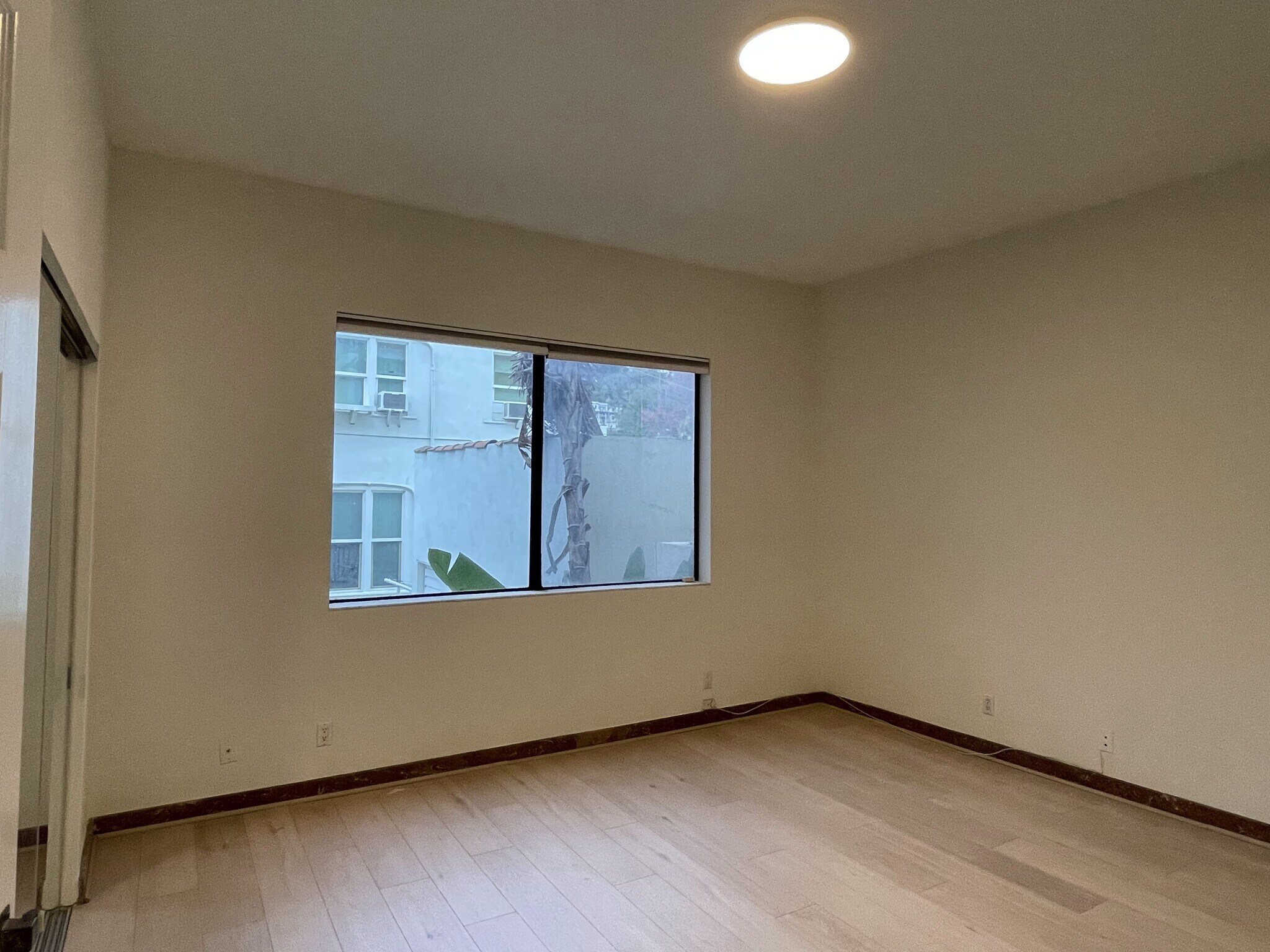 Building Photo - 4161 Los Feliz Blvd