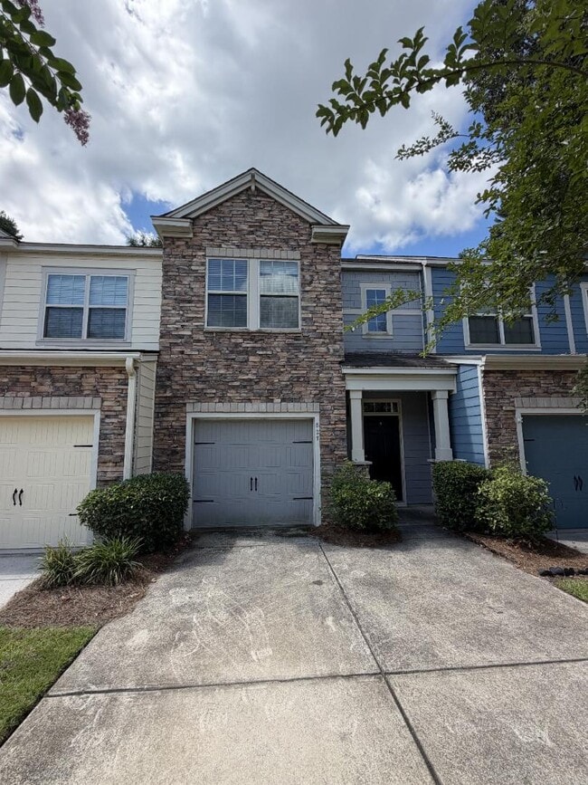 Building Photo - 827 Bibury Ct