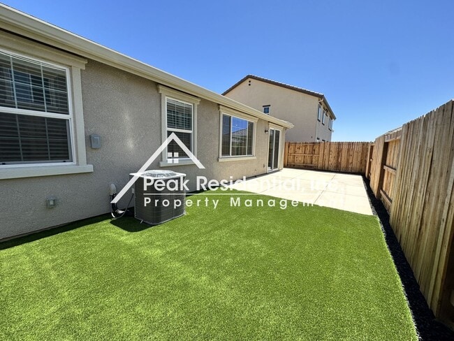 Building Photo - Brand New 3bd/2ba Folsom Home-Must See!