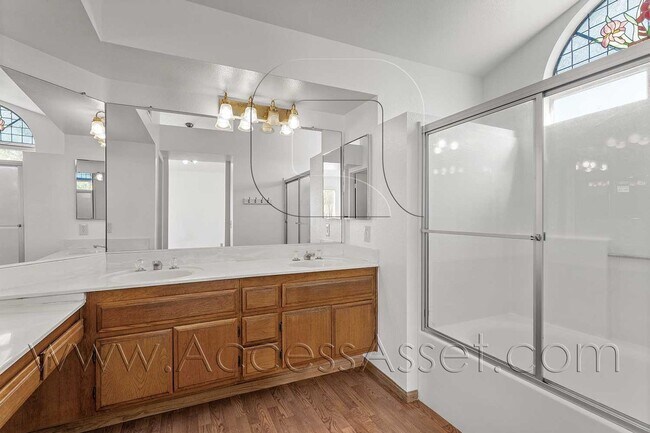 Building Photo - Charming 3 Bed/2.5 Bath Home With A Spacious Backyard And 3-Car Garage in Lake Elsinore!