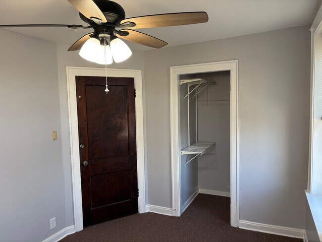 Building Photo - 10904 S Avenue D