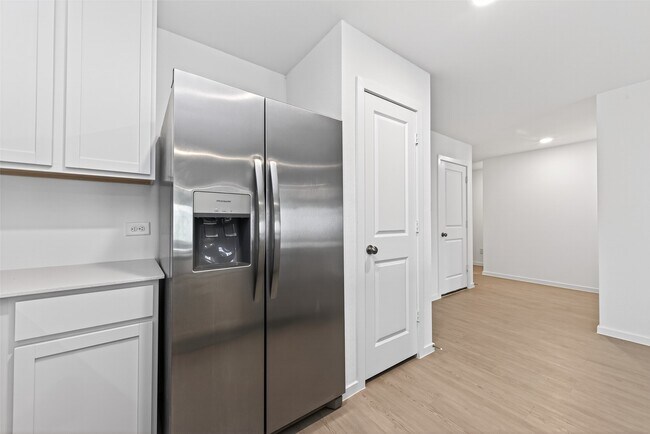 Building Photo - 10720 Ellerston Rd