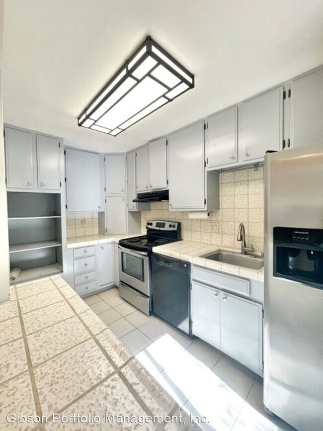 Primary Photo - 2 br, 1 bath House - 155 N El Camino Real #5