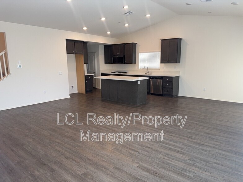 Building Photo - 26808 Baneberry Ct