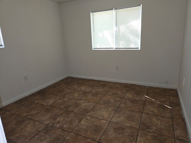 Building Photo - 3104 Meadow Forest Dr