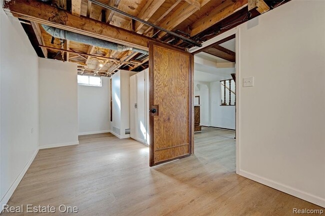 Building Photo - 1982 S Ortonville Rd