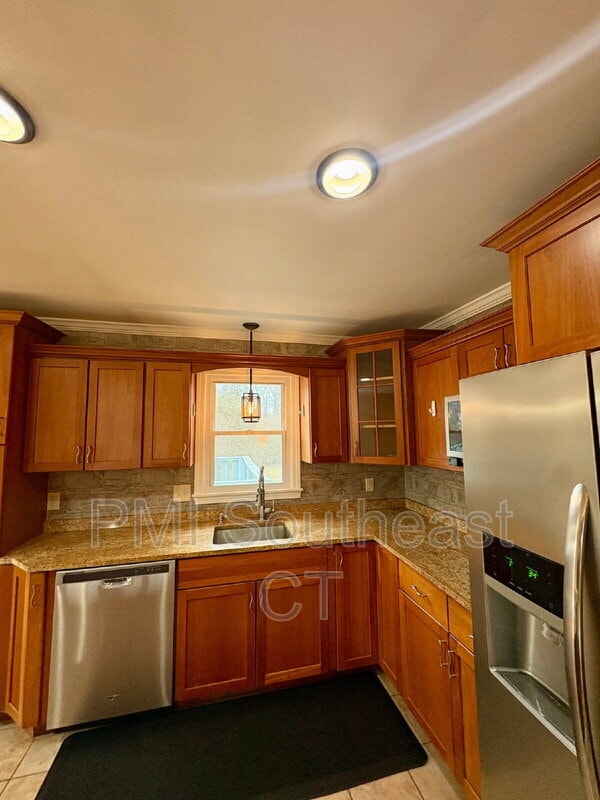 Building Photo - 49 Deer Ridge Rd