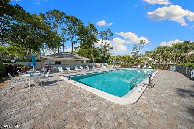 Building Photo - 1808 Kings Lake Blvd