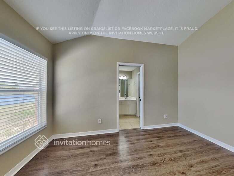 Building Photo - 10618 Lakeside Vista Dr
