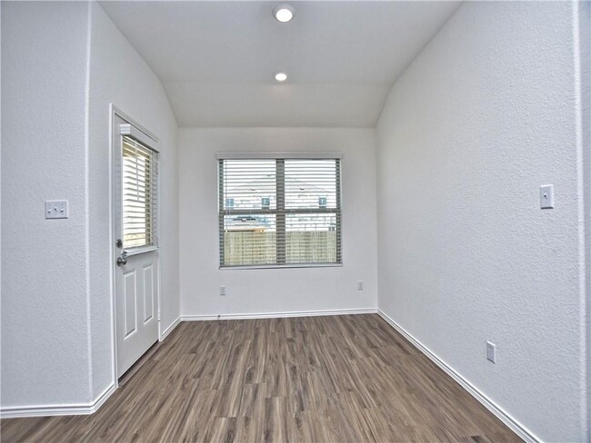 Building Photo - 21413 Wilmiller Ln