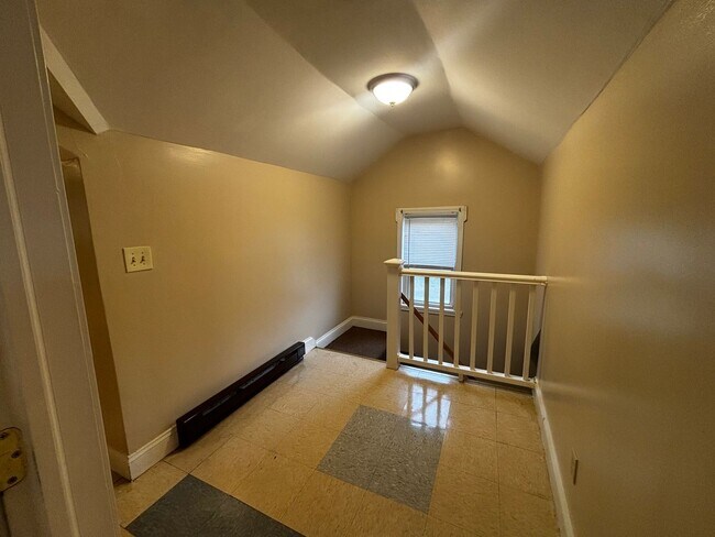 Building Photo - 27-29 Linda Ave.