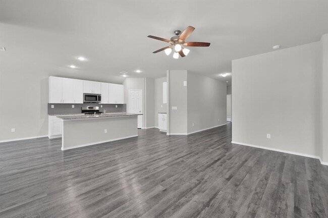 Building Photo - 8011 Dauntless Dr