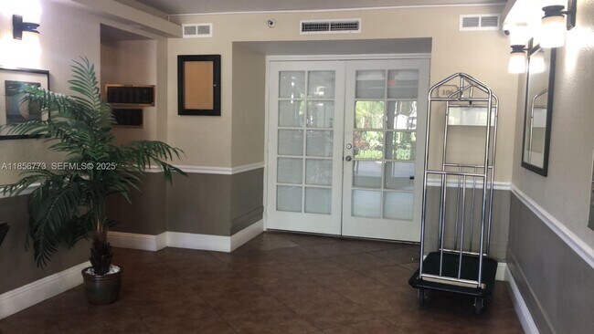 Building Photo - 2025 Lavers Cir