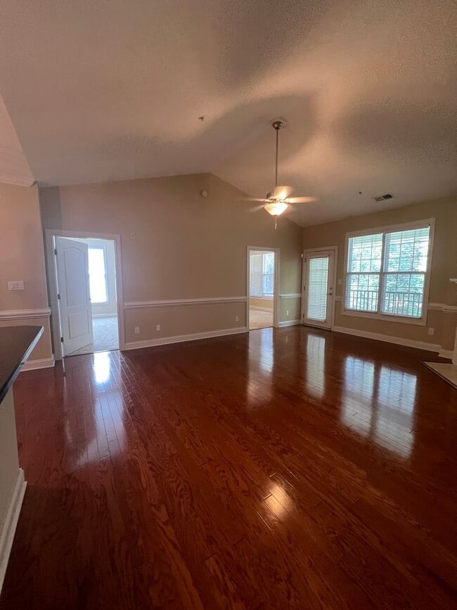 Building Photo - 210 Fountainhead Ln